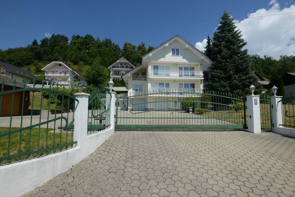 Family Villa Блед Экстерьер фото