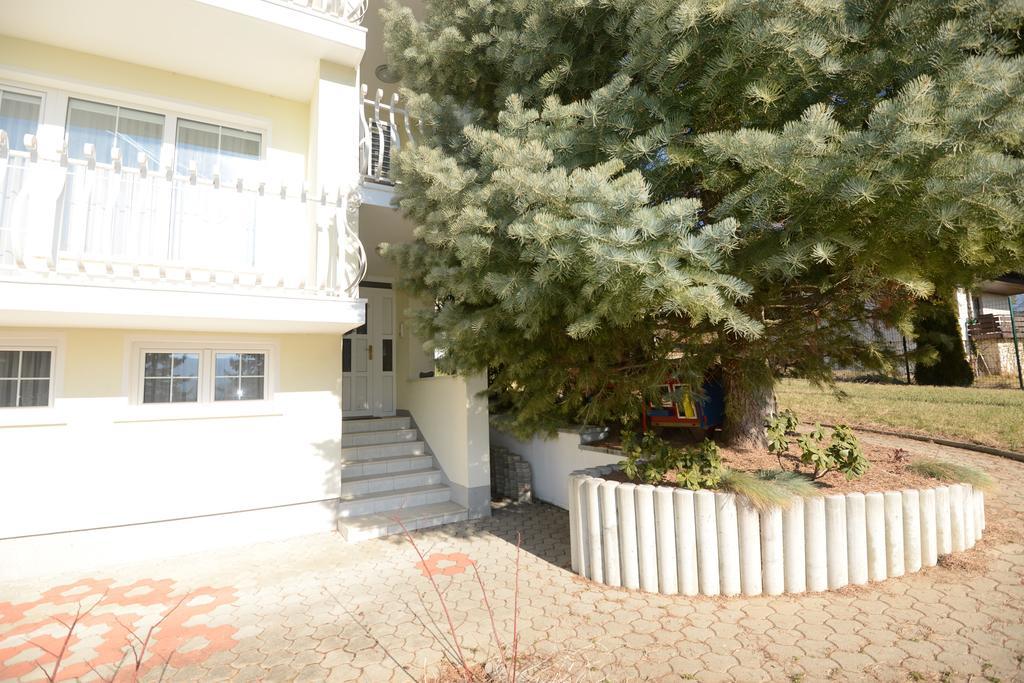 Family Villa Блед Экстерьер фото